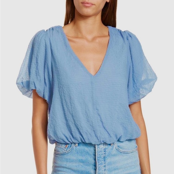 ASTR the Label Bubble Sleeve Gauze Top in Blue Size Medium - Picture 8 of 8